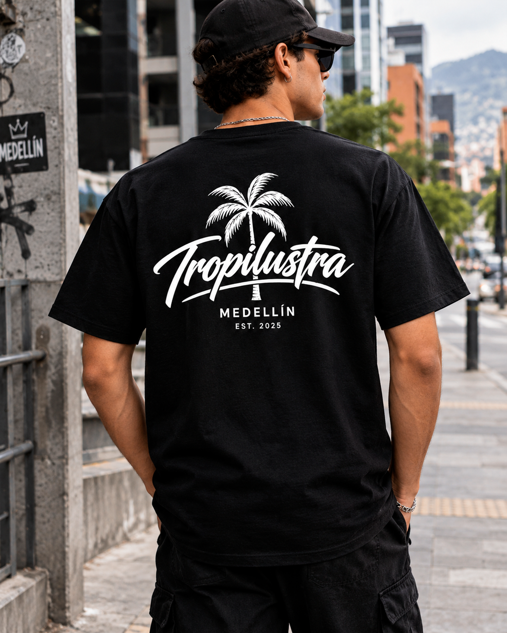 Camiseta Oversize Tropilustra - PALMA GRÁFICA